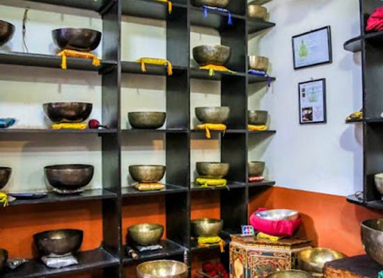nepal/patan/mangal-bazaar/shop/om-handicrafts