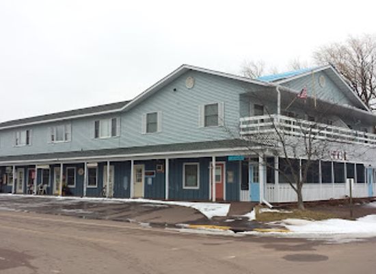 wisconsin/madeline-island/shop/lakeview-place-shopping-center