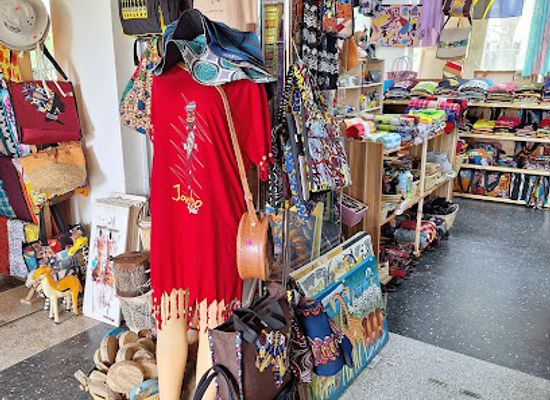 tanzania/dar-es-salaam/shop/house-of-culture-gift-store
