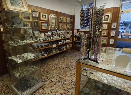 italy/florence/santa-maria-novella/shop/negozio-di-produzione-artigianale-firenze-domo-firenze