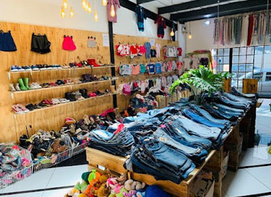 south-africa/johannesburg/maboneng/shop/pre-loved-kids-clothes-maboneng