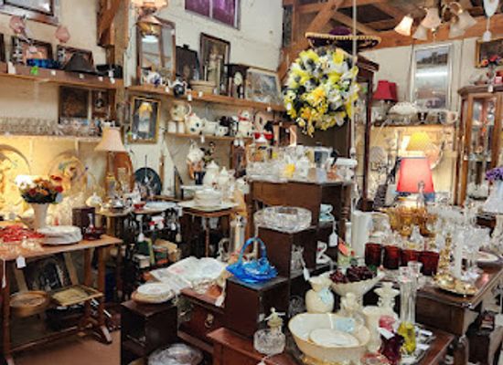 pennsylvania/pocono-mountains/shop/pocono-peddler-s-village-antique-mall