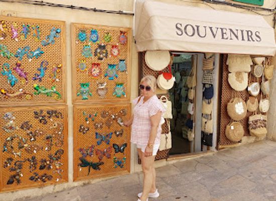 spain/palma-de-mallorca/shop/souvenirs