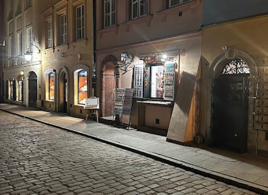 poland/warsaw/old-town/shop/magic-gift-shop