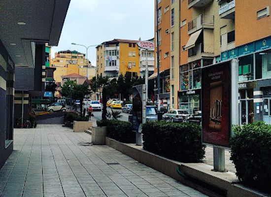 albania/kurbin/shop/kristal-center
