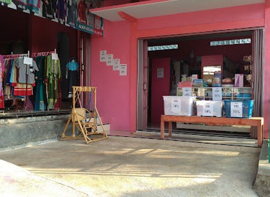 indonesia/central-java/shop/rumah-aliya-sukorejo