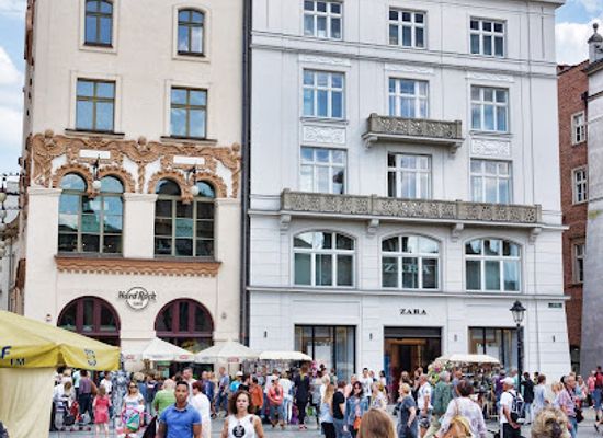 poland/krakow/stare-miasto-old-town/shop/zara