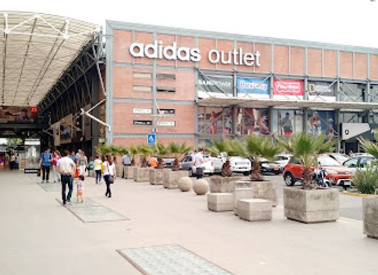 chile/central-valley/shop/easton-outlet-mall