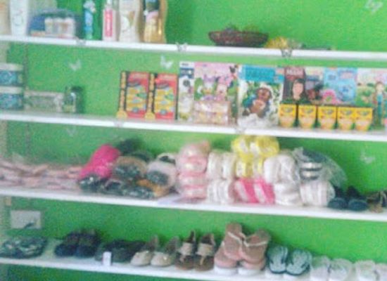 dominica/castle-bruce/shop/bernadette