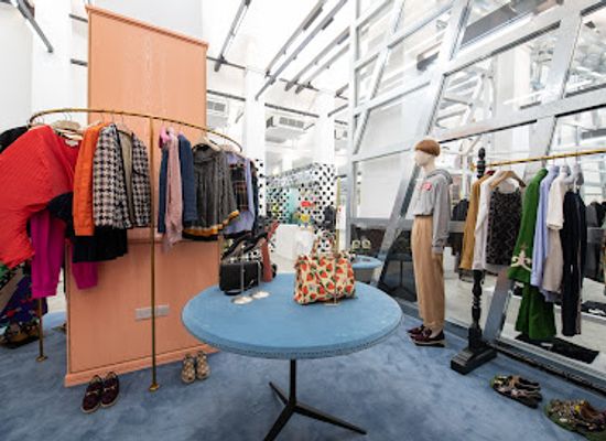 singapore/northeast-region/shop/dover-street-market-singapore