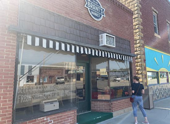 kansas/smoky-hills/shop/brant-s-market-lucas