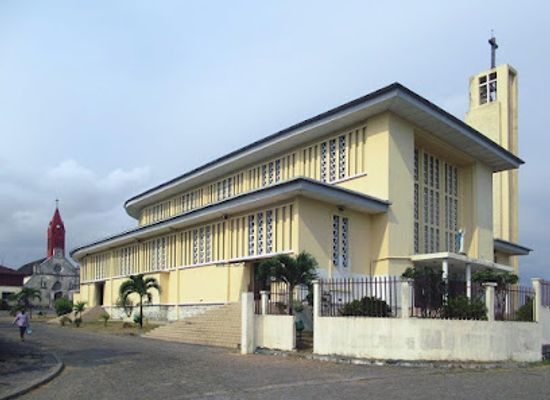 gabon/coastal-plains/shop/cathedrale-sainte-marie