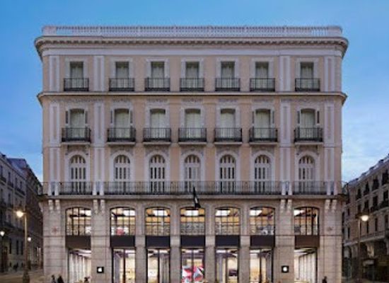 spain/madrid/shop/apple-puerta-del-sol