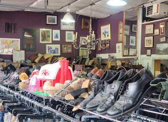colorado/glenwood-springs/shop/community-thrift-treasure
