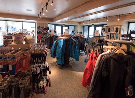 utah/deer-valley/shop/jans-at-the-st-regis-deer-valley