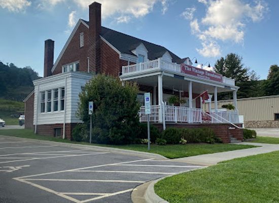 virginia/southwest-virginia/shop/the-vintage-farmhouse