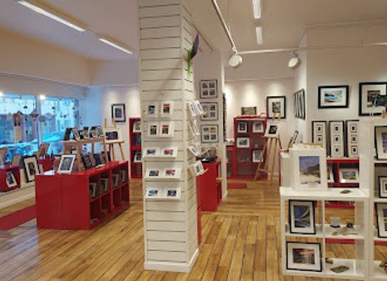 norway/finnmark/shop/the-gallery-west-of-the-moon