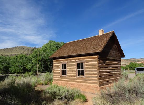 utah/capitol-reef-national-park/shop/fruita-schoolhouse