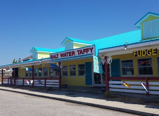 north-carolina/outer-banks/shop/forbes-candies-nags-head-south