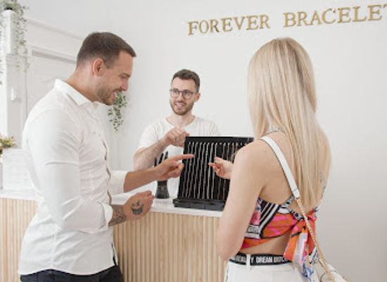 hungary/koszeg-mountains/shop/forever-bracelet-budapest