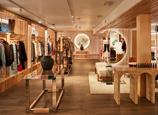 colorado/aspen/shop/revolve-fwrd-pop-up