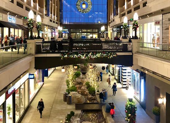 utah/salt-lake-city/shop/city-creek-center