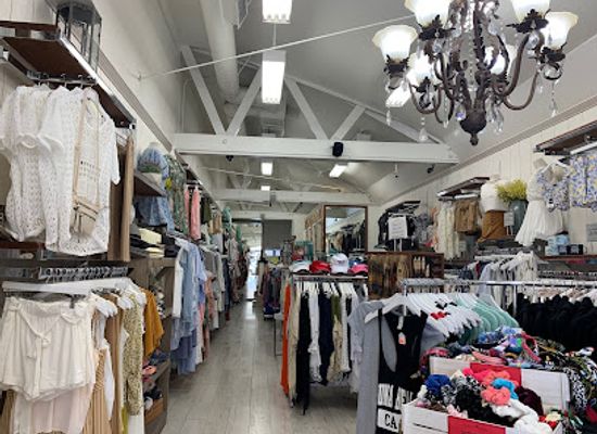 california/laguna-beach/shop/harper-dakota