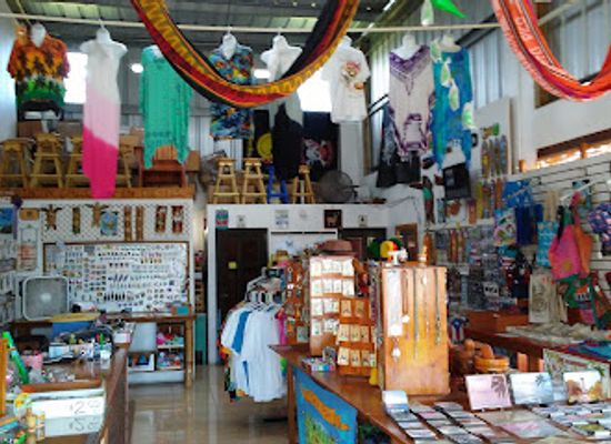 puerto-rico/greater-antilles/shop/rincon-souvenirs-on-the-115