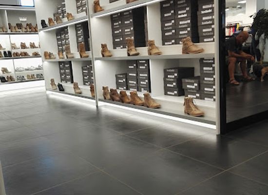 italy/marche/shop/nerogiardini-outlet