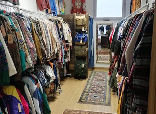hungary/szeged/dom-ter/shop/yokai-vintage