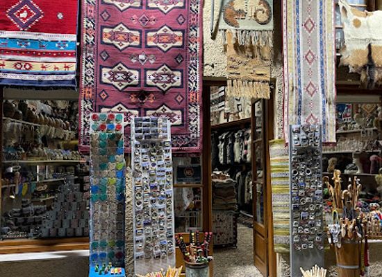 greece/mount-parnassus/shop/tselios-furs-arachova