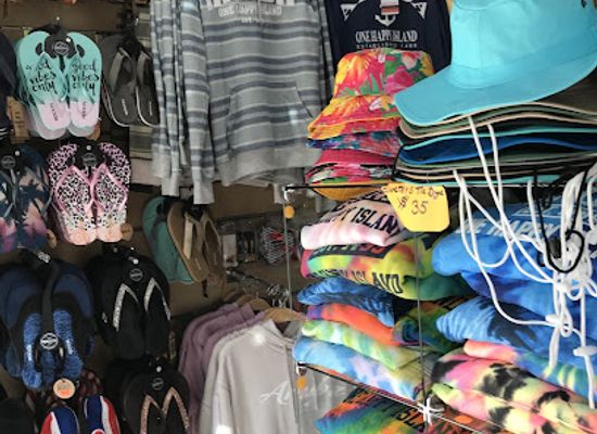 aruba/palm-beach/shop/dazzling-turtles-souvenirs-jewelry