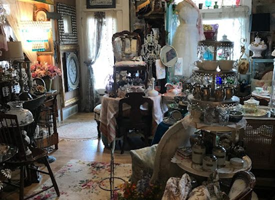 utah/provo/grandview-hill/shop/fairy-house-vintage-antiques-art