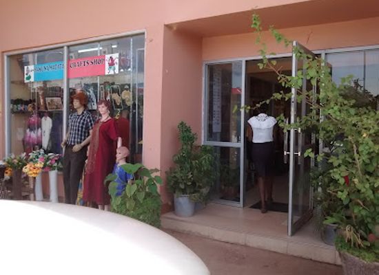 uganda/entebbe/shop/hakuna-matata-crafts