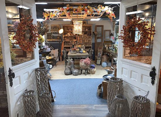 missouri/lake-of-the-ozarks/shop/american-elm-co-65079-sunrise-beach