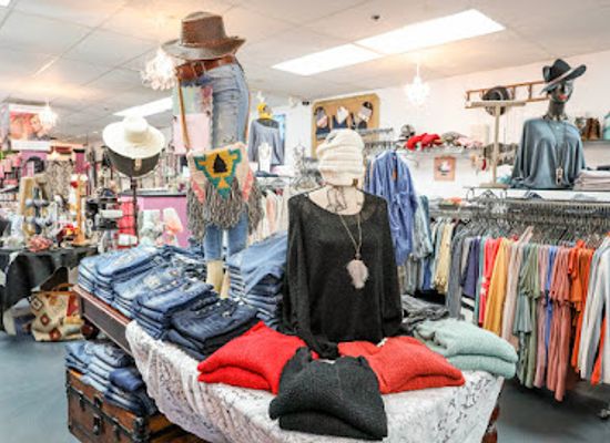 california/livermore/shop/up-town-girls-boutique-salon
