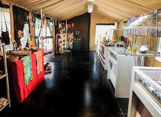 tanzania/serengeti-national-park/shop/the-tanzanite-experience-serengeti-visitor-s-centre