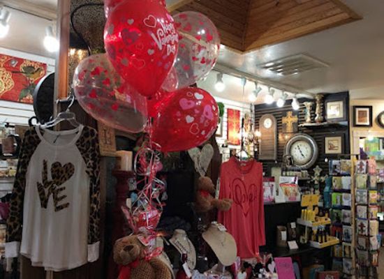 oklahoma/panhandle/shop/new-look-buttons-bows-balloons