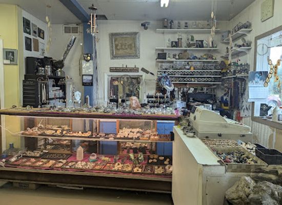 canada/western-manitoba/shop/rock-shop