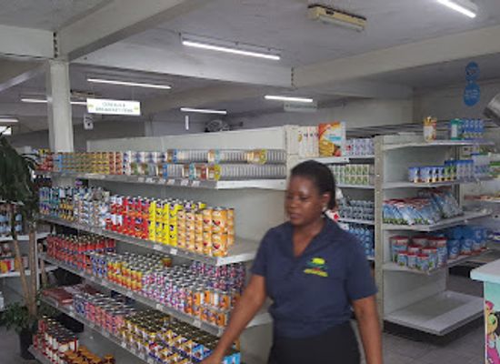 dominica/mahaut/shop/miniyas-7-11