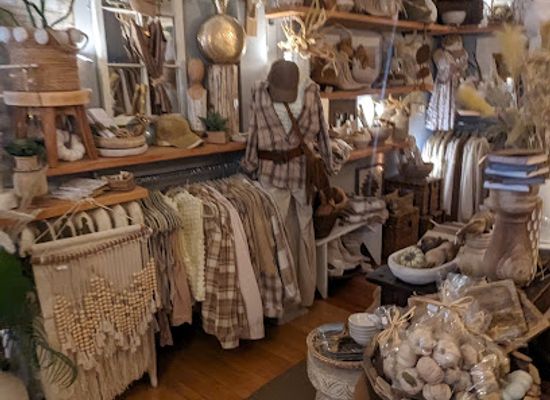 illinois/fox-valley/shop/denise-s-adornments-llc