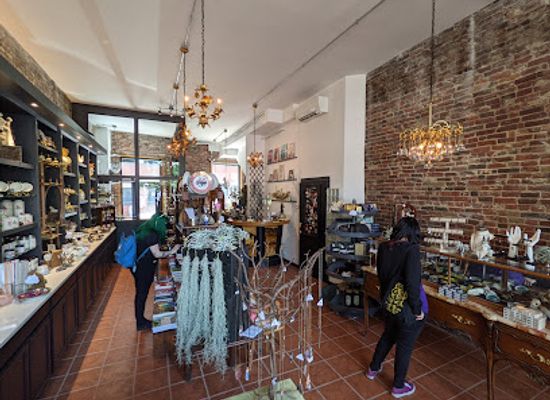 maine/greater-portland-and-casco-bay/shop/the-lady-in-the-moon