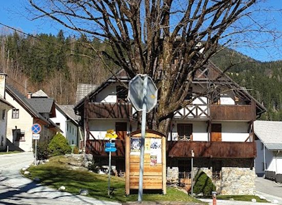 slovenia/kranjska-gora/shop/kompas-shop