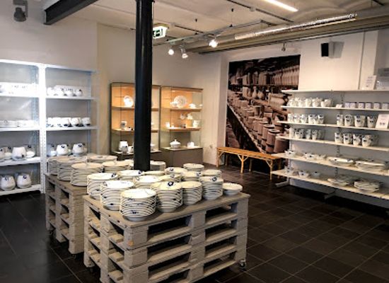 denmark/copenhagen/frederiksberg/shop/royal-copenhagen-outlet