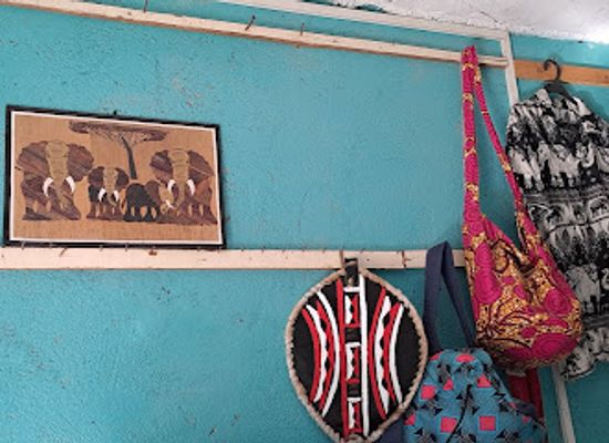 central-african-republic/sangha-mbaere/shop/blessings-of-africa-suveniers-shop