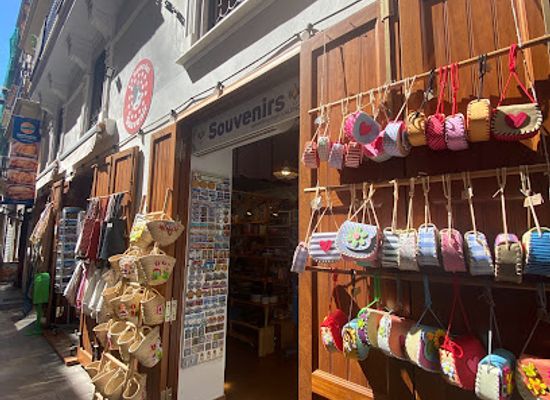 spain/valencian-community/shop/la-reina-del-souvenir