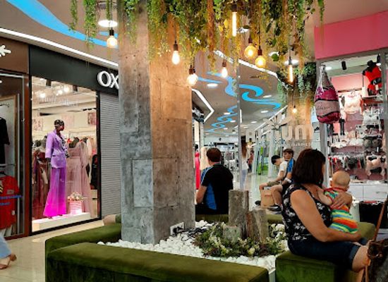 moldova/chisinau/botanica/shop/atrium