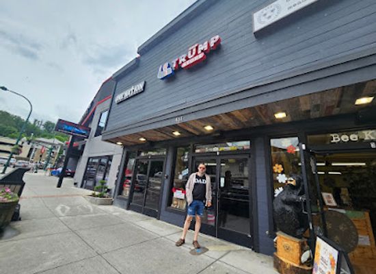 tennessee/great-smoky-mountains-national-park/shop/the-trump-store-gatlinburg