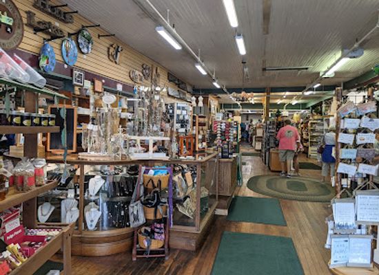 new-york/adirondack-mountains/shop/schroon-lake-department-store-formerly-the-towne-store