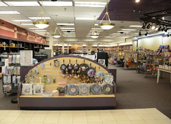 iowa/burlington/shop/holstein-s-variety-store